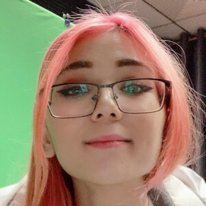 Lesli Sayl, 28 (TikTok Star)