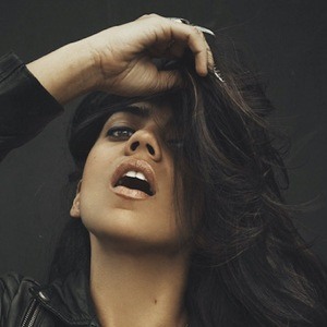 Leslie lluvet, 35 (TV Actress)