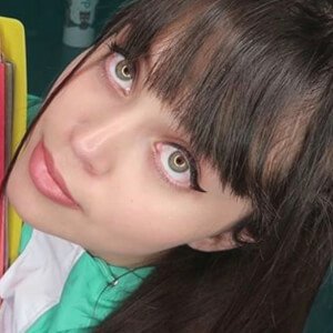 LeslieLu Marie, 30 (Digital Artist)
