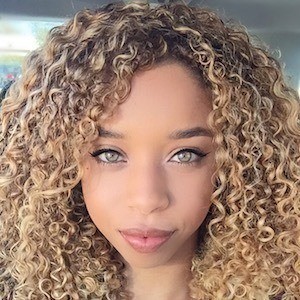 LeSweetpea, 30 (Estrella de YouTube)