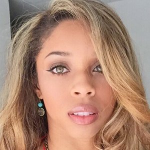 LeSweetpea, 30 (YouTube Star)