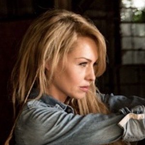 Leticia Cline, 47 (Модель)