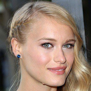 Leven Rambin, 33 (TV Actress)