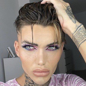 Levi Jed Murphy, 29 (Estrella de TikTok)