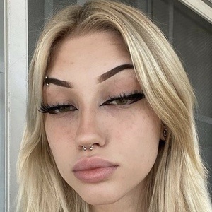 Lexi Hentschel, 22 (TikTok Star)