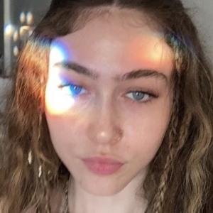 Lexi Sarnoski, 24 (TikTok Star)
