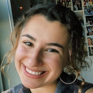 Lexis Trechak, 24 (TikTok明星)