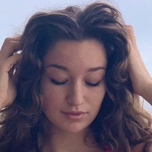 Lia Jakubowski image 3