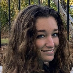 Lia Jakubowski, 21 (TikTok明星)