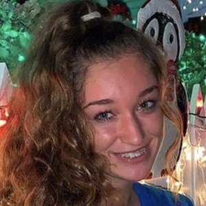 Lia Jakubowski image 7