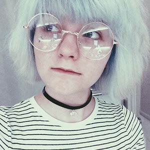 Like Totally Eden, 25 (Star di YouTube)