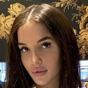 Lilah Gibney, 27 (Instagram Star)