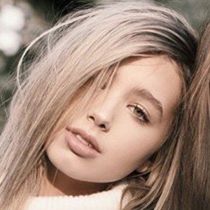 Lilia Buckingham, 22 (Dancer)