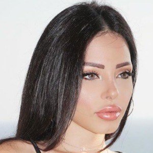 Lillian Safa, 32 (Instagram Star)