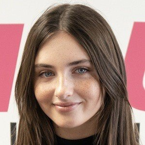 Lilly Kruk, 20 (Modelo)