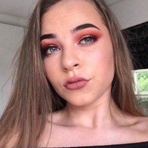 Lilly Mae, 23 (YouTube明星)