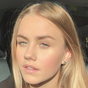 Lily April Rose, 21 (YouTube明星)