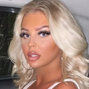 Lily Bult, 24 (YouTube Star)