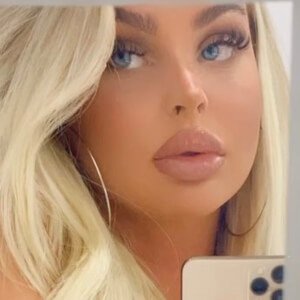 Lily Bult, 24 (YouTube Star)