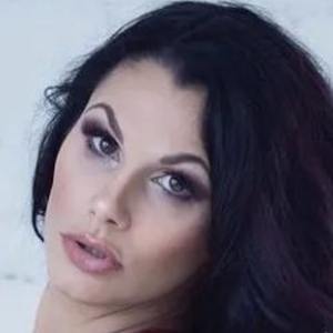 Lily Martins image 3