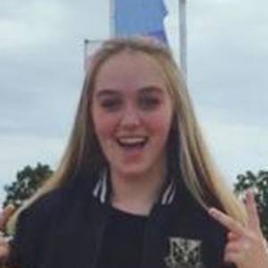 Lily Robertson image 7
