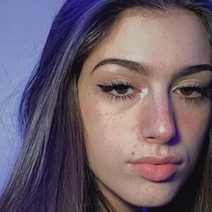 Lily Rosenthall image 7