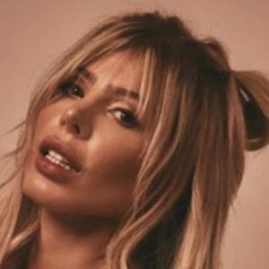 Lina Arroyave, 32 (模特)