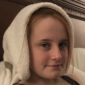 Lindalee Rose, 17 (YouTube Star)