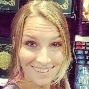 Lindsay Cummings, 34 (Autore Young Adult)