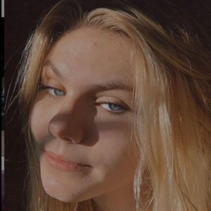 Lindsay Kaine, 22 (TikTok Star)