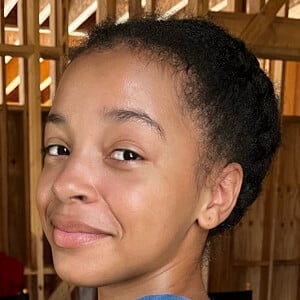 Lindsey Blackwell, 19 (Movie Actress)