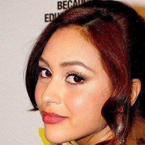 Lindsey Morgan, 35 (电视女演员)