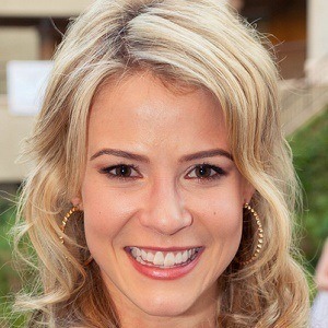Linsey Godfrey, 37 (肥皂剧女演员)