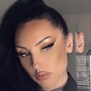 Lisa Brezinski, 37 (Photographer)