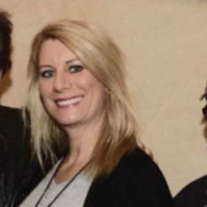 Lisa Robertson image 1