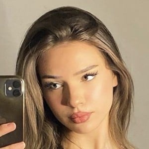 Lisa Subotic, 23 (YouTube Star)