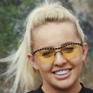 Liv Cooke, 26 (企业家)