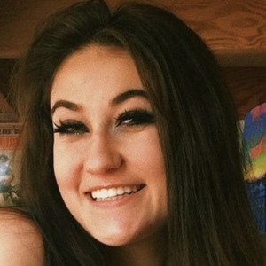 Liv Pompilii, 22 (TikTok Star)