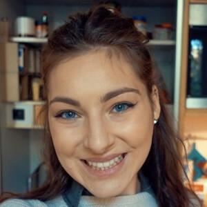 Livia Adams image 14