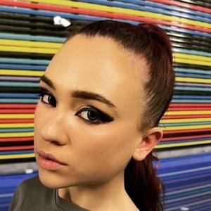 Liz Bezler, 29 (Pop Singer)