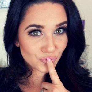 Liza Adele, 38 (YouTube Star)