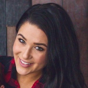 Liza Adele, 38 (YouTube Star)