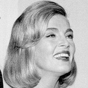 Lizabeth Scott (1922 - 2015) (Movie Actress)