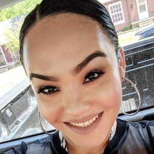 Lizbeth Villa, 35 (世界音乐歌手)