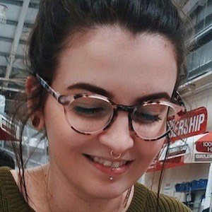 Lizzie Hulston, 31 (YouTube明星)