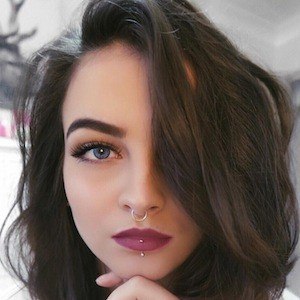 Lizzie Hulston, 31 (YouTube Star)