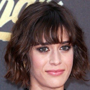 Lizzy Caplan image 6