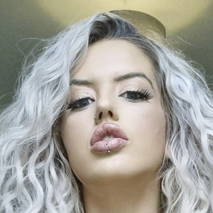 Lizzy Groombridge image 4