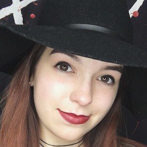 Lizzy Jones, 31 (YouTube Star)