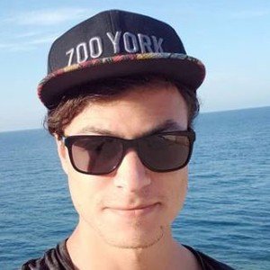 LL Stylish, 30 (Star di YouTube)